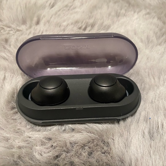 Sony Earbuds - Picture 3 of 3